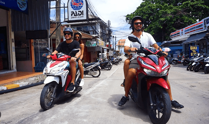 Guía de alquiler de coche y moto en Koh Phangan