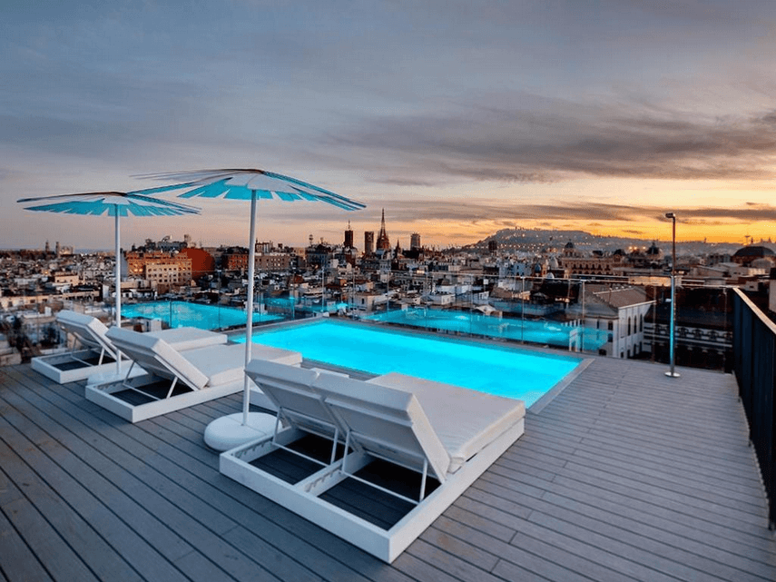 Foto piscina Hotel Yurbban Trafalgar Barcelona