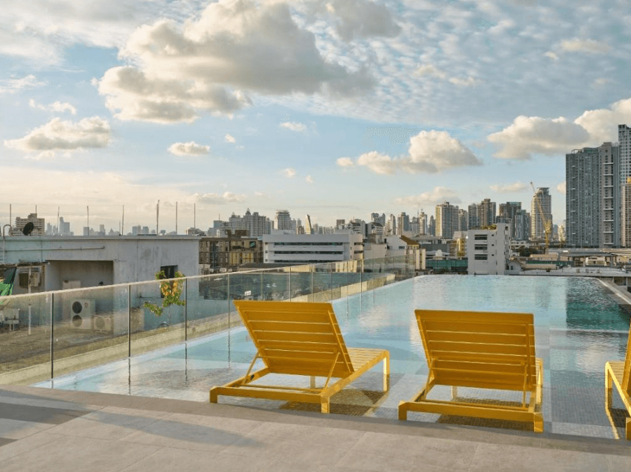 hoteles con infinity pool en bangkok al mejor precio