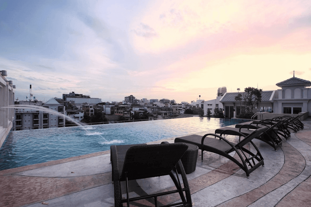 piscina infinita bangkok