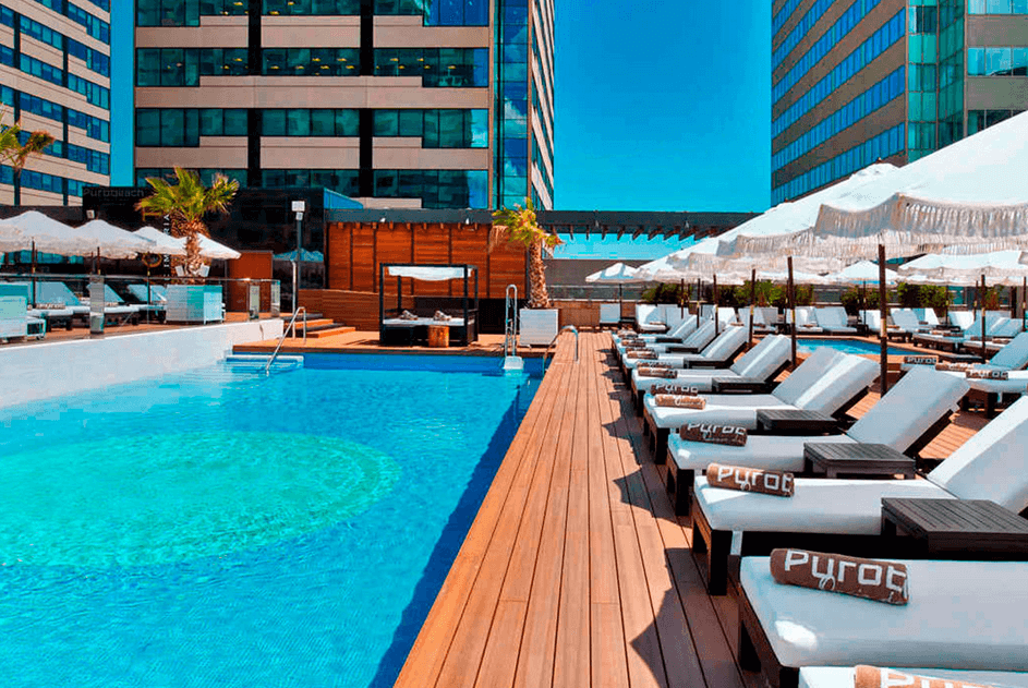 Beach club Puro Beach Barcelona