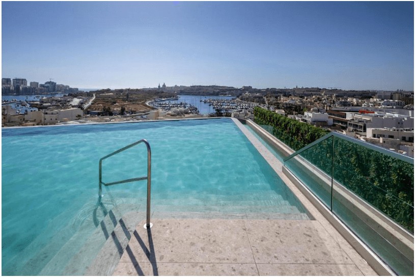 Grands Suites Hotel Residences & Spa Inifnity Pool Malta