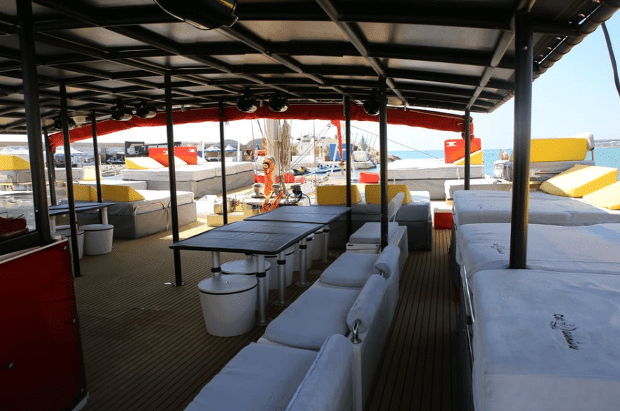 Boat party catamaran Salou y Cambrils