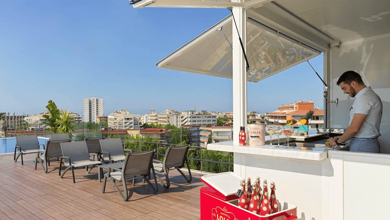 The Sixth Pool & Drinks – H10 Vintage rooftop