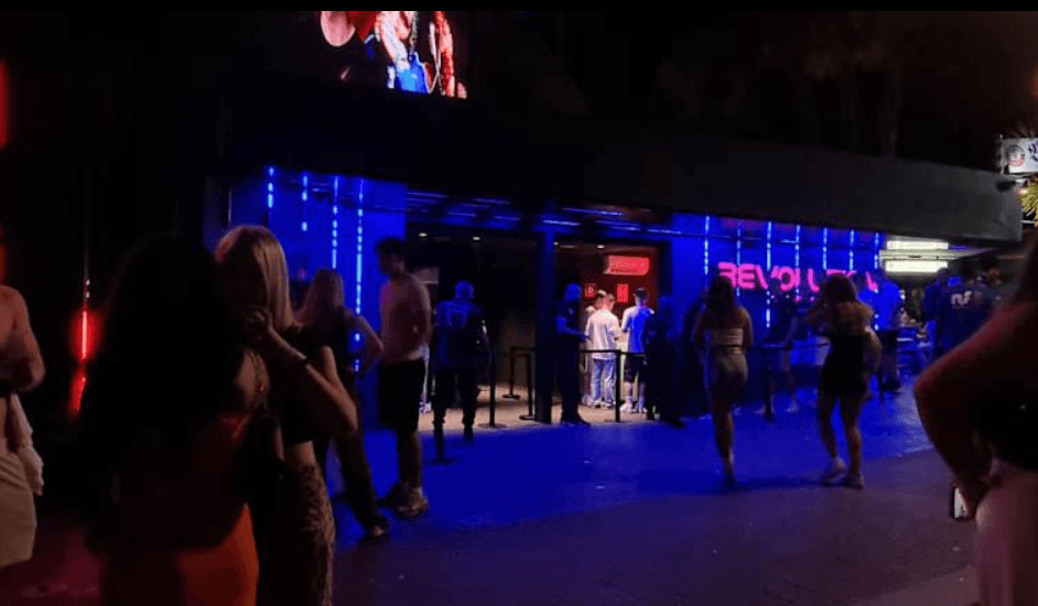 revolution disco lloret de mar (1)