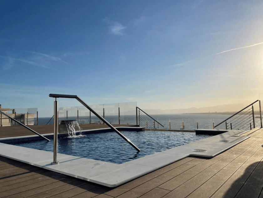 piscina infinita Hotel Las Vegas Salou